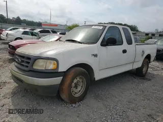 2000 Ford F-150 XL with VIN 1FTRX17W2YNA35334, listed as a Copart auction lot 55320925 with 0 mi miles and Clean Title. Bid and sale history available at carsss.com. Image 1.