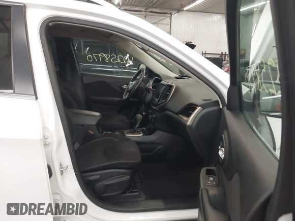 2016 Jeep Cherokee Latitude с VIN 1C4PJMCS8GW199290, выставлен на аукционе IAAI как лот 42258970 с пробегом 184 698 миль миль и . История ставок и продаж доступна на DreamBid. Изображение 5.