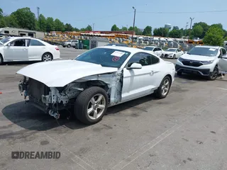 2017 Ford Mustang V6 с VIN 1FA6P8AM0H5270159, выставлен на аукционе IAAI как лот 42312486 с пробегом 43 352 миль миль и . История ставок и продаж доступна на DreamBid. Изображение 18.