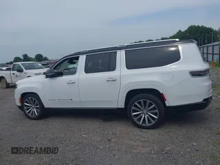 2023 Jeep Grand Wagoneer Series II с VIN 1C4SJSFP2PS556928, выставлен на аукционе IAAI как лот 42484652 с пробегом 57 946 миль миль и . История ставок и продаж доступна на DreamBid. Изображение 14.