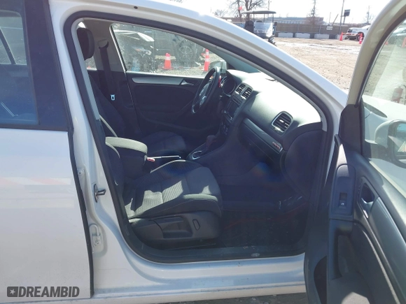 2011 Volkswagen Golf TDI with VIN WVWDM7AJ3BW210260, listed as a IAAI auction lot 41439842 with 70,808 mi miles. Bid and sale history available at carsss.com. Image 5.