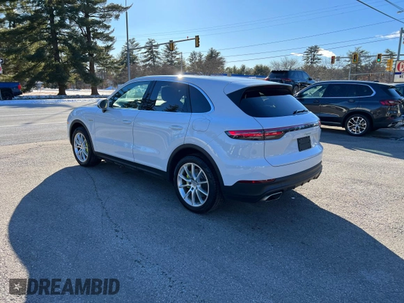 2019 Porsche Cayenne E-Hybrid with VIN WP1AE2AY1KDA51961, listed as a Copart auction lot 43854295 with 109,233 mi miles and Clean title. Bid and sale history available at DreamBid. Image 4.
