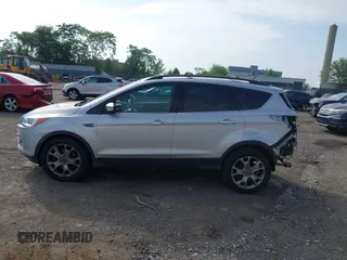 2013 Ford Escape SEL с VIN 1FMCU9H92DUB12172, выставлен на аукционе IAAI как лот 42625786 с пробегом 149 770 миль миль и . История ставок и продаж доступна на DreamBid. Изображение 6.