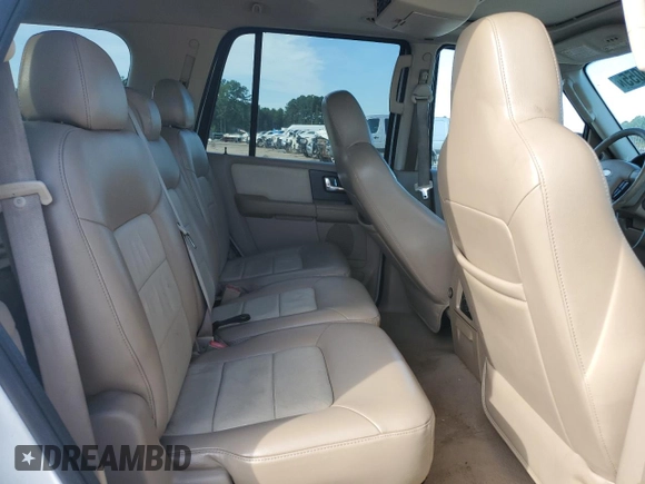 2005 Ford Expedition Eddie Bauer z VIN 1FMFU18595LA70036, wystawiony jako Copart lot #61756055 z przebiegiem 236 161 mil mil oraz Czysty tytuł • Clean title. Historia ofert i sprzedaży dostępna na DreamBid. Obrazek 11.