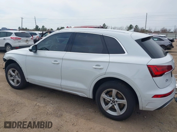 2021 Audi Q5 Premium with VIN WA1AAAFY2M2132508, listed as a IAAI auction lot 41607560 with 38,318 mi miles. Bid and sale history available at carsss.com. Image 15.