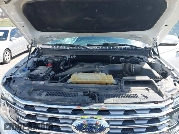 2019 Ford Expedition Limited with VIN 1FMJU2AT6KEA20686, listed as a IAAI auction lot 41871393 with 134,745 mi miles. Bid and sale history available at carsss.com. Image 10.