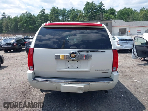 2013 Cadillac Escalade ESV Luxury с VIN 1GYS4HEF1DR228321, выставлен на аукционе IAAI как лот 42536138 с пробегом 160 957 миль миль и . История ставок и продаж доступна на DreamBid. Изображение 17.