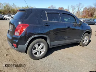 2019 Chevrolet Trax LS with VIN 3GNCJNSB2KL290910, listed as a Copart auction lot 76726814 with 102,053 mi miles and Salvage Title. Bid and sale history available at carsss.com. Image 3.