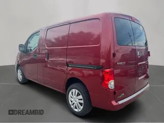2018 Nissan NV200 SV z VIN 3N6CM0KN1JK70221, wystawiony jako Copart lot #57728825 z przebiegiem 177 867 mil mil oraz Tytuł czysty. Historia ofert i sprzedaży dostępna na DreamBid. Obrazek 3.