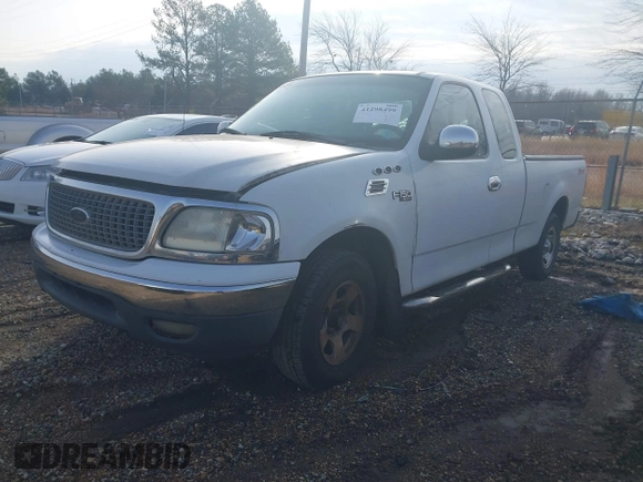 2000 Ford F-150 XL with VIN 1FTZX1729YNC01295, listed as a IAAI auction lot 41298499 with 1 mi miles. Bid and sale history available at carsss.com. Image 2.