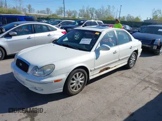 2005 Hyundai Sonata GLS with VIN KMHWF35H25A178921, listed as a IAAI auction lot 42076979 with 123,039 mi miles. Bid and sale history available at carsss.com. Image 2.