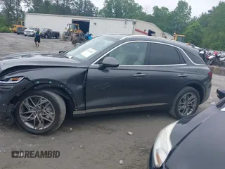 2023 Genesis GV70 2.5T z VIN KMUMADTB7PU103287, wystawiony jako IAAI lot #42112852 z przebiegiem 27 535 mil mil oraz . Historia ofert i sprzedaży dostępna na DreamBid. Obrazek 14.