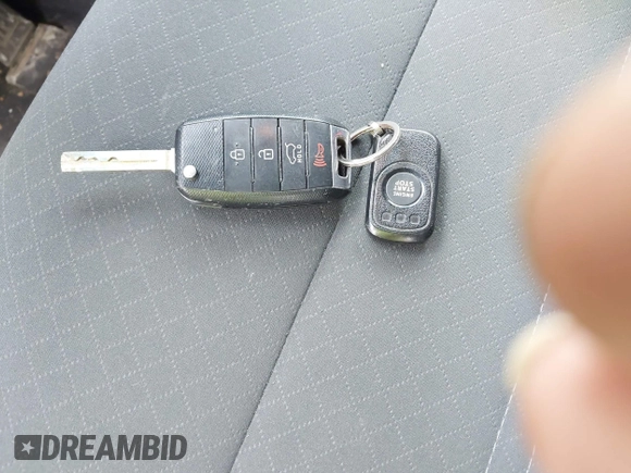 2019 Kia Sorento LX z VIN 5XYPGDA53KG583933, wystawiony jako IAAI lot #42306280 z przebiegiem 48 662 mil mil oraz . Historia ofert i sprzedaży dostępna na DreamBid. Obrazek 11.