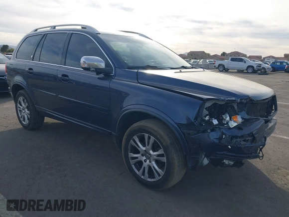 2013 Volvo XC90 Premier Plus z VIN YV4952CY0D1661126, wystawiony jako IAAI lot #41421793 z przebiegiem 136 955 mil mil oraz . Historia ofert i sprzedaży dostępna na DreamBid. Obrazek 1.