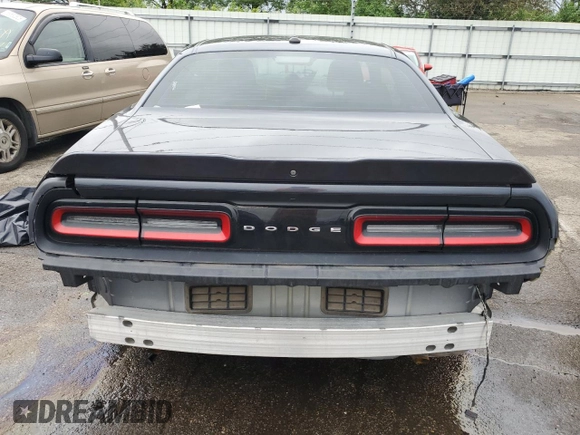 2019 Dodge Challenger SXT z VIN 2C3CDZAG6KH618377, wystawiony jako Copart lot #58764265 z przebiegiem 135 151 mil mil oraz Czysty tytuł • Clean title. Historia ofert i sprzedaży dostępna na DreamBid. Obrazek 6.
