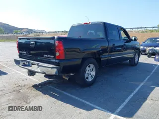 2005 Chevrolet Silverado 1500 LS with VIN 2GCEC13T551220139, listed as a IAAI auction lot 42181638 with 260,855 mi miles and . Bid and sale history available at DreamBid. Image 4.