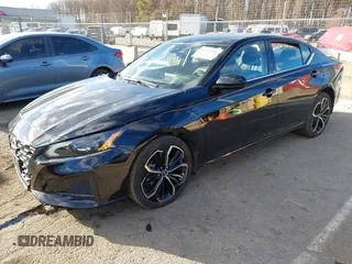 2024 Nissan Altima 2.5 SR with VIN 1N4BL4CW9RN307938, listed as a IAAI auction lot 41446986 with 19,794 mi miles. Bid and sale history available at carsss.com. Image 2.