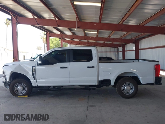 2024 Ford F-250 XL с VIN 1FT7W2AA4REF90588, выставлен на аукционе IAAI как лот 42510225 с пробегом 925 миль миль и . История ставок и продаж доступна на DreamBid. Изображение 15.