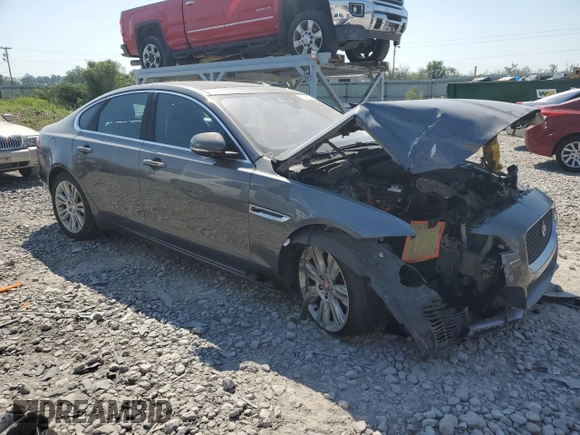 2016 Jaguar XF 35t Premium with VIN SAJBD4BVXGCY09237, listed as a Copart auction lot 71939444 with 0 mi miles and Salvage Title. Bid and sale history available at carsss.com. Image 4.