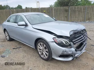 2018 Mercedes-Benz E 300 with VIN WDDZF4KB3JA385504, listed as a IAAI auction lot 42340289 with 15,336 mi miles and . Bid and sale history available at DreamBid. Image 1.
