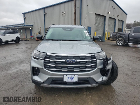 2025 Ford Explorer Active with VIN 1FMUK8DH0SGA67844, listed as a Copart auction lot 43166895 with 1,619 mi miles and Salvage Title. Bid and sale history available at carsss.com. Image 5.