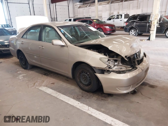 2006 Toyota Camry STD z VIN 4T1BE32K66U659112, wystawiony jako IAAI lot #42083932 z przebiegiem 217 645 mil mil oraz . Historia ofert i sprzedaży dostępna na DreamBid. Obrazek 1.