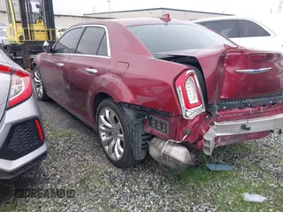 2019 Chrysler 300 Limited z VIN 2C3CCAEG9KH594736, wystawiony jako IAAI lot #41481173 z przebiegiem 80 543 mil mil oraz . Historia ofert i sprzedaży dostępna na DreamBid. Obrazek 3.
