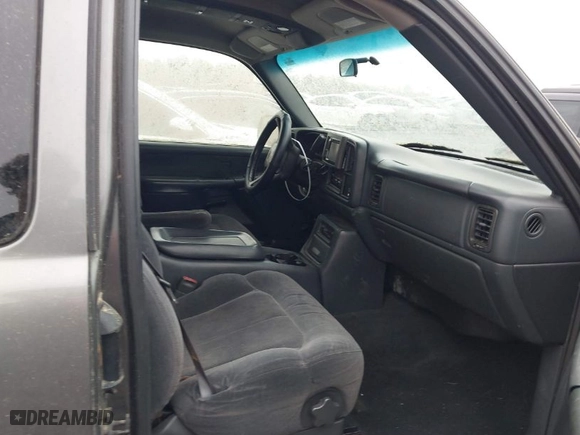 2000 Chevrolet Silverado 1500 LS with VIN 2GCEC19T9Y1284874, listed as a IAAI auction lot 41907919 with 1 mi miles. Bid and sale history available at carsss.com. Image 5.