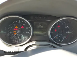 2006 Mercedes-Benz M 350 with VIN 4JGBB86E46A092409, listed as a Copart auction lot 48566945 with 139,780 mi miles and Salvage Title. Bid and sale history available at DreamBid. Image 9.