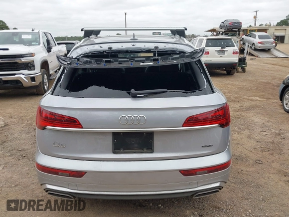2024 Audi Q5 S line Premium Plus with VIN WA1EAAFY0R2083723, listed as a IAAI auction lot 41746336 with 24,190 mi miles. Bid and sale history available at carsss.com. Image 16.