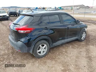2019 Nissan Kicks S with VIN 3N1CP5CU7KL564239, listed as a IAAI auction lot 41723365 with 34,244 mi miles and . Bid and sale history available at carsss.com. Image 4.