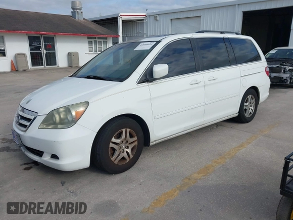 2006 Honda Odyssey EX-L with VIN 5FNRL38726B038471, listed as a IAAI auction lot 42094020 with 171,250 mi miles. Bid and sale history available at carsss.com. Image 2.