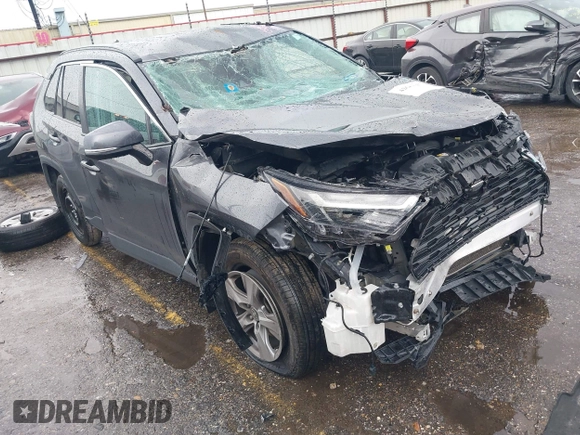 2022 Toyota RAV4 XLE с VIN 2T3P1RFV0NC311712, выставлен на аукционе IAAI как лот 42683117 с пробегом 87 493 миль миль и . История ставок и продаж доступна на DreamBid. Изображение 1.