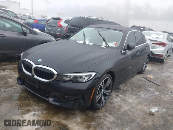 2020 BMW 3 Series 330i xDrive with VIN 3MW5R7J02L8B27598, listed as a IAAI auction lot 41525541 with 32,253 mi miles. Bid and sale history available at carsss.com. Image 18.
