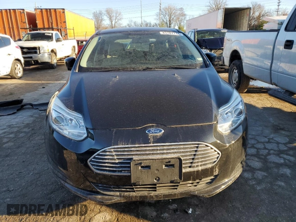 2013 Ford Focus Electric z VIN 1FADP3R44DL378627, wystawiony jako Copart lot #83787714 z przebiegiem 49 803 mil mil oraz Tytuł czysty. Historia ofert i sprzedaży dostępna na DreamBid. Obrazek 5.