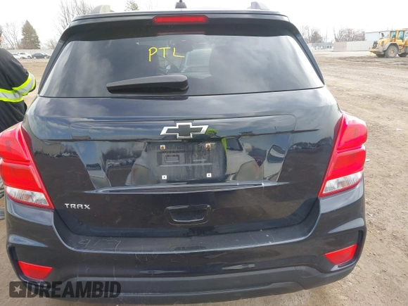 2021 Chevrolet Trax LT with VIN KL7CJLSB0MB322817, listed as a IAAI auction lot 41843233 with 46,947 mi miles. Bid and sale history available at carsss.com. Image 16.