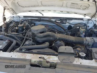 1995 Ford F-250 z VIN 1FTHX25H2SKC12673, wystawiony jako IAAI lot #42381220 z przebiegiem Nie podano mil oraz . Historia ofert i sprzedaży dostępna na DreamBid. Obrazek 10.