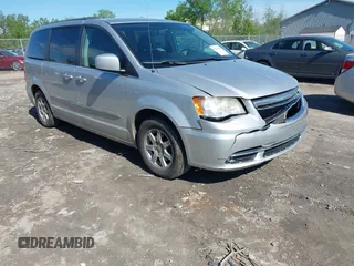 2012 Chrysler Town & Country Touring z VIN 2C4RC1BG0CR344176, wystawiony jako IAAI lot #42245099 z przebiegiem 159 401 mil mil oraz . Historia ofert i sprzedaży dostępna na DreamBid. Obrazek 1.