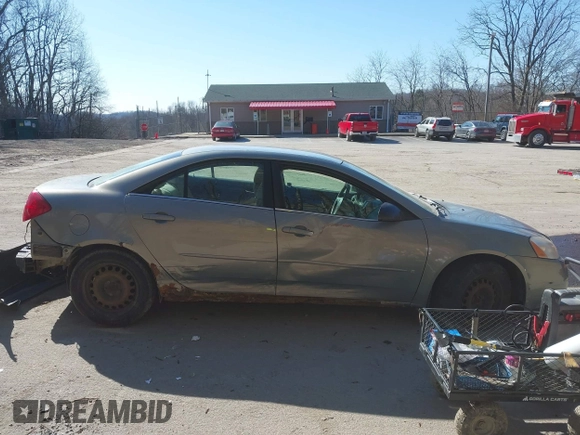 2007 Pontiac G6 1SV Value Leader with VIN 1G2ZF58B474193687, listed as a IAAI auction lot 41751844 with 185,093 mi miles. Bid and sale history available at carsss.com. Image 14.