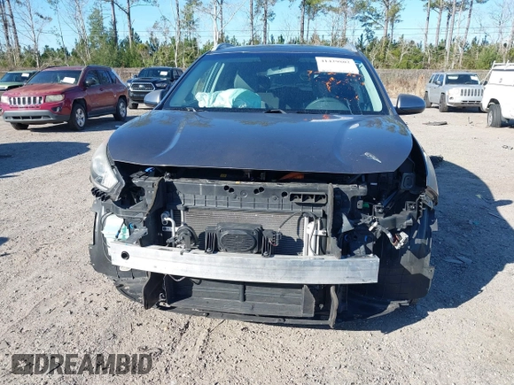 2017 Kia Niro FE with VIN KNDCB3LC7H5082788, listed as a IAAI auction lot 41429802 with 86,532 mi miles. Bid and sale history available at carsss.com. Image 6.
