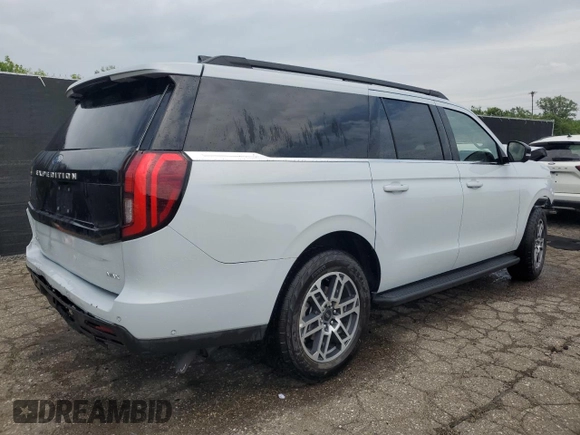 2025 Ford Expedition Max Active with VIN 1FMJK1J8XSEA22971, listed as a Copart auction lot 64187415 with Not provided miles and Clean title. Bid and sale history available at DreamBid. Image 3.