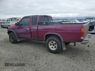 1995 Nissan Frontier SE z VIN 1N6HD16Y0SC364833, wystawiony jako Copart lot #48259485 z przebiegiem 152 592 mil mil oraz Szkoda całkowita • Salvage title. Historia ofert i sprzedaży dostępna na DreamBid. Obrazek 2.