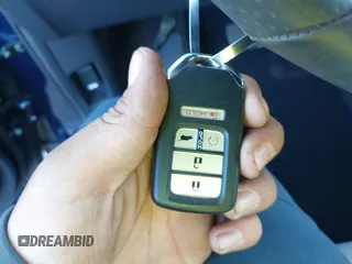 2022 Honda Passport Elite z VIN 5FNYF8H01NB010789, wystawiony jako IAAI lot #41623091 z przebiegiem 17 764 mil mil oraz . Historia ofert i sprzedaży dostępna na DreamBid. Obrazek 11.