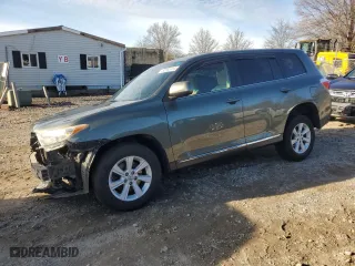 2013 Toyota Highlander with VIN 5TDZA3EH3DS041469, listed as a Copart auction lot 82552414 with 123,780 mi miles and Salvage Title. Bid and sale history available at carsss.com. Image 1.