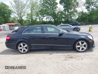 2011 Mercedes-Benz E 350 Luxury z VIN WDDHF8HB0BA269785, wystawiony jako IAAI lot #42120896 z przebiegiem 170 433 mil mil oraz . Historia ofert i sprzedaży dostępna na DreamBid. Obrazek 13.
