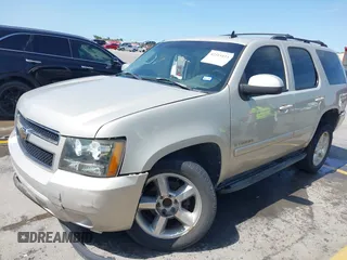 2008 Chevrolet Tahoe 1LT z VIN 1GNFC13008R125999, wystawiony jako IAAI lot #42315423 z przebiegiem 208 200 mil mil oraz . Historia ofert i sprzedaży dostępna na DreamBid. Obrazek 18.