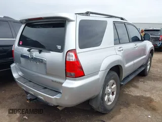 2007 Toyota 4Runner SR5 with VIN JTEZU14R378067211, listed as a IAAI auction lot 41781896 with 237,509 mi miles and . Bid and sale history available at DreamBid. Image 4.