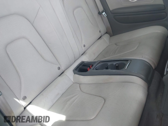 2013 Audi A5 Premium Plus z VIN WAULFAFH0DN013058, wystawiony jako IAAI lot #41951016 z przebiegiem 106 763 mil mil oraz . Historia ofert i sprzedaży dostępna na DreamBid. Obrazek 8.
