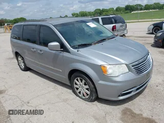 2014 Chrysler Town & Country Touring z VIN 2C4RC1BG0ER397124, wystawiony jako IAAI lot #42311379 z przebiegiem 205 898 mil mil oraz . Historia ofert i sprzedaży dostępna na DreamBid. Obrazek 1.