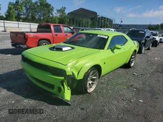 2023 Dodge Challenger R/T Scat Pack z VIN 2C3CDZFJ6PH562968, wystawiony jako Copart lot #58020705 z przebiegiem 12 722 mil mil oraz Szkoda całkowita • Salvage title. Historia ofert i sprzedaży dostępna na DreamBid. Obrazek 1.